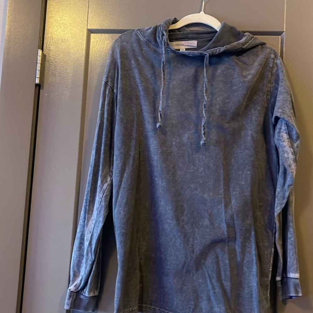 Lightweight hooded long sleeve